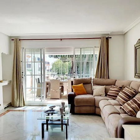 Appartement Lomas De Cabopino House