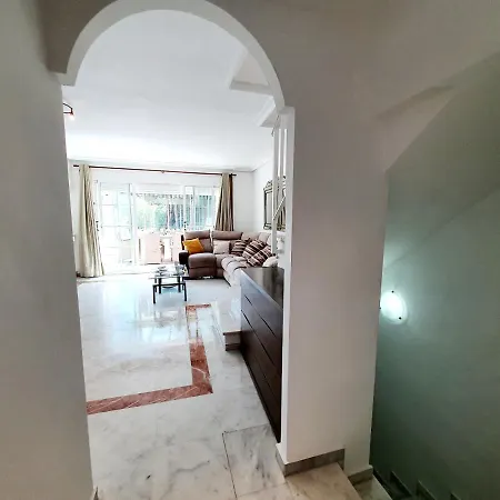 Lomas De Cabopino House Marbella