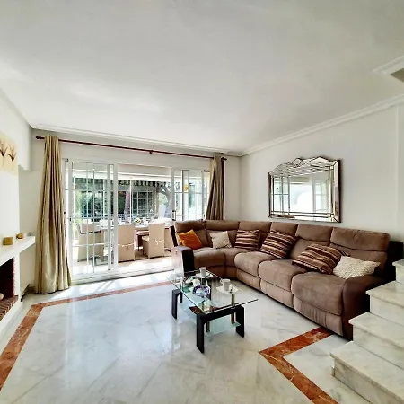 Apartment Lomas De Cabopino House *